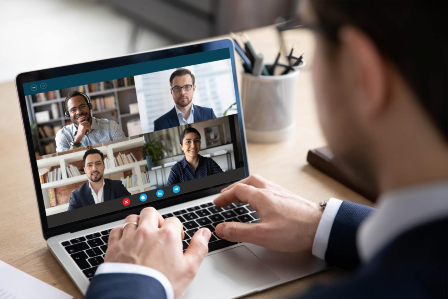 Teilnehmer beim Online-Lernen